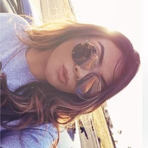 Meet your Posher, Cecilia